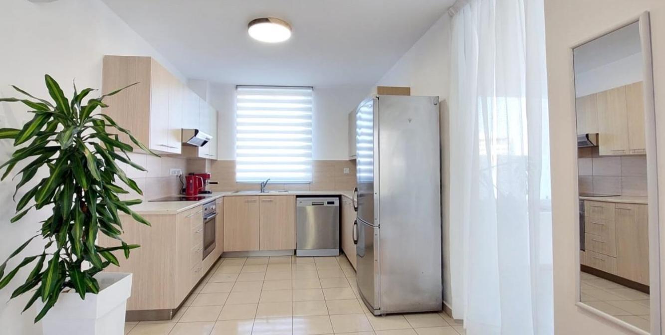 City Flats 2 Bedroom Apartment Larnaca Exterior foto